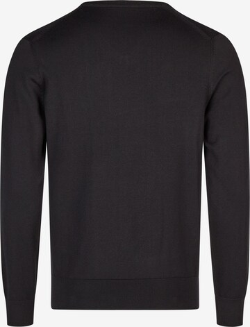 HECHTER PARIS Sweater in Black