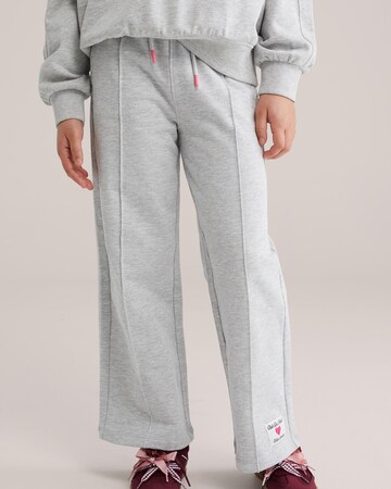 WE Fashion Широка кройка Панталон в сиво: отпред