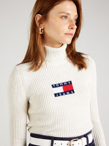 Tommy Jeans Pullover in Beige