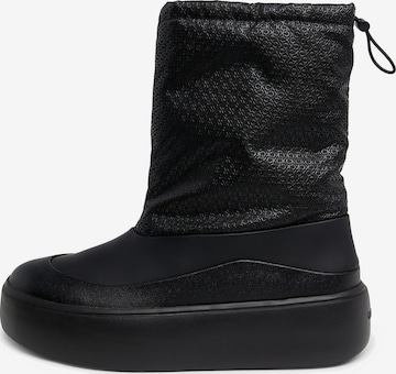 Calvin Klein Snow Boots in Black: front
