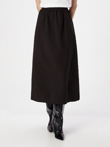 Monki Skirt in Black: front