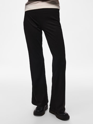 PIECES Flared Trousers 'PCLAYA' in Black: front