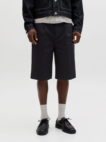Baggy Pantaloni con piega frontale di JACK & JONES in nero: frontale