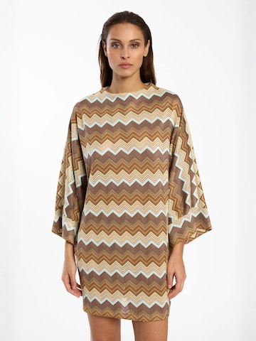 Ana Alcazar Gebreide jurk 'Dirli' in Bruin: voorkant