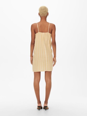 Robe ONLY en beige