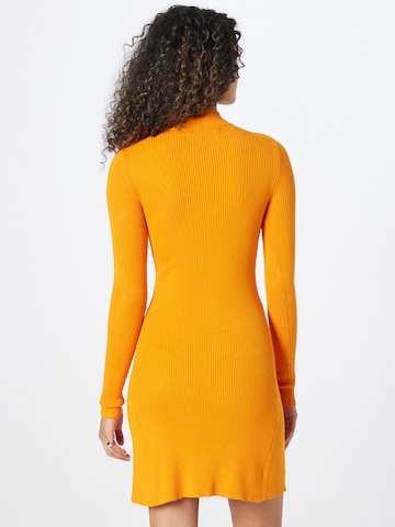 VERO MODA فستان مُحاك 'WILLOW' بلون برتقالي