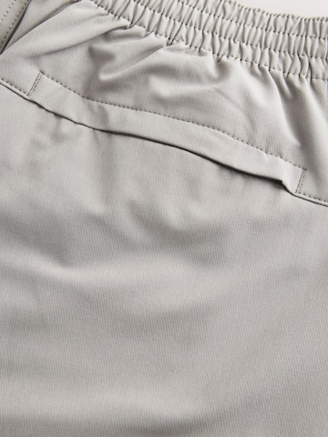 Next Slimfit Cargobroek in Grijs