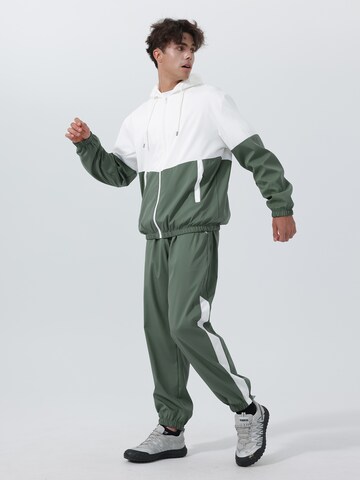 Youthup Sports Suit in Green
