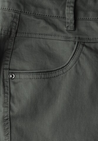 STREET ONE Slimfit Hose in Grün