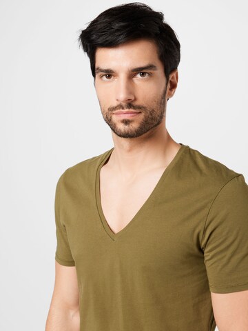 DRYKORN - Regular Fit Camisa 'Quentin' em verde