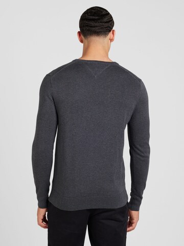Pullover 'ESSENTIAL' di TOMMY HILFIGER in grigio