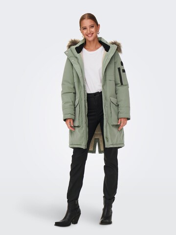 Parka invernale 'Michala' di ONLY in verde