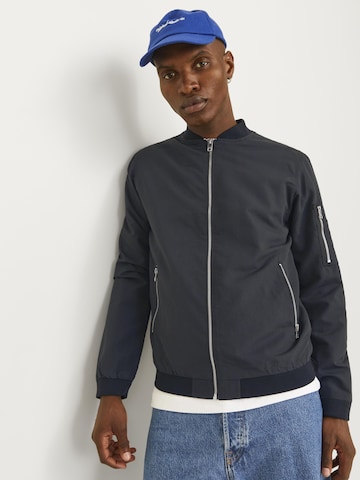 JACK & JONES Regular fit Övergångsjacka 'JJERush' i svart