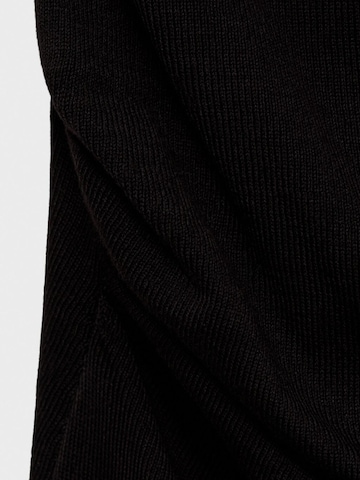 Top 'GIGI' de la MANGO pe negru
