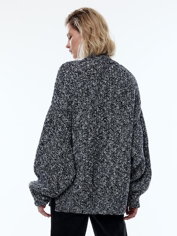 Pullover 'Liese' di EDITED in grigio
