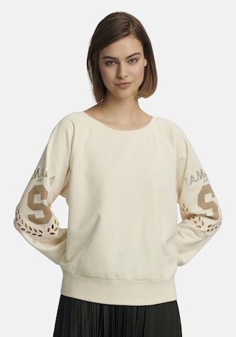 MARGITTES Sweatshirt in White: front