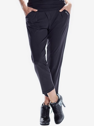 Winshape Tapered Sportbroek 'HP302' in Zwart: voorkant