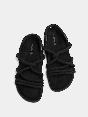 Pull&Bear Sandały w kolorze czarny