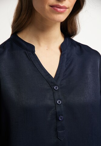 Usha Tuniek in Blauw