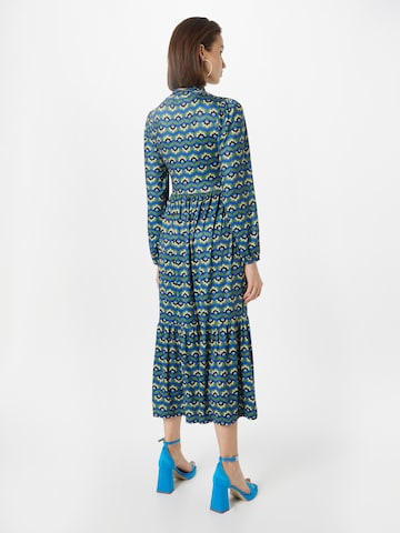 Robe Warehouse en bleu