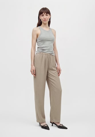 Vero Moda Tall Wide leg Trousers 'VMAMAYA' in Beige: side