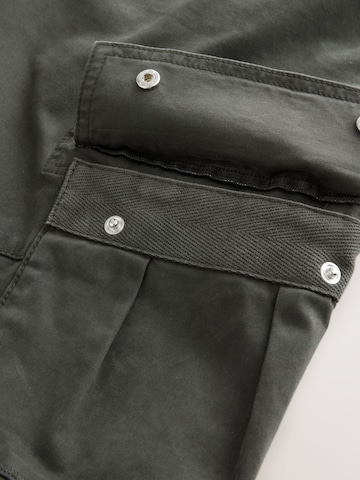 Next Loosefit Hose in Grün