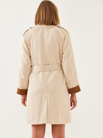 Bianco Lucci Tussenmantel in Beige