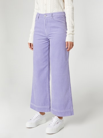florence by mills exclusive for ABOUT YOU Wide leg Trousers 'Dandelion' in Purple: front