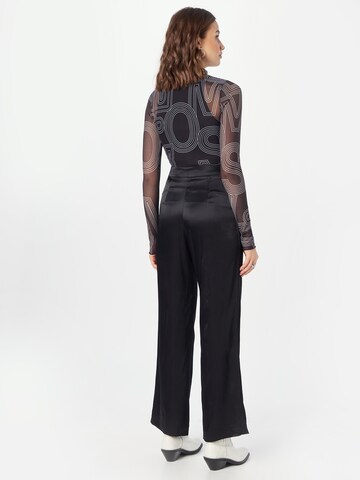 Wide leg Pantaloni con pieghe di MORE & MORE in nero