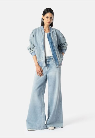 Elias Rumelis Flared Jeans 'HOLLI' in Blauw