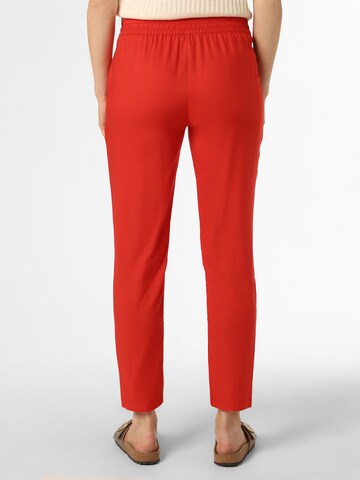 Marie Lund Tapered Pleat-Front Pants in Red