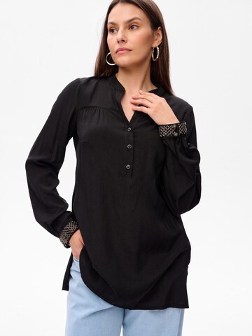Blue Shadow Blouse in Black: front