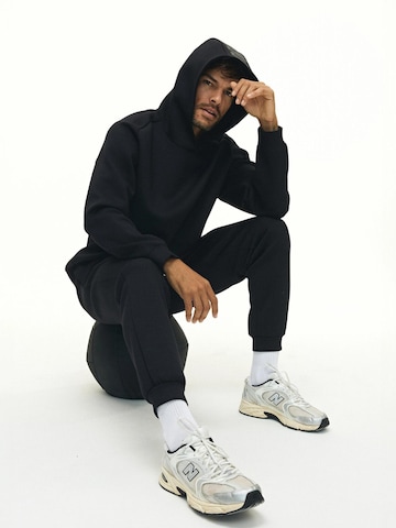 Tapered Pantaloni 'RECREATION Scuba Jogger' di DRILLS Apparel in nero