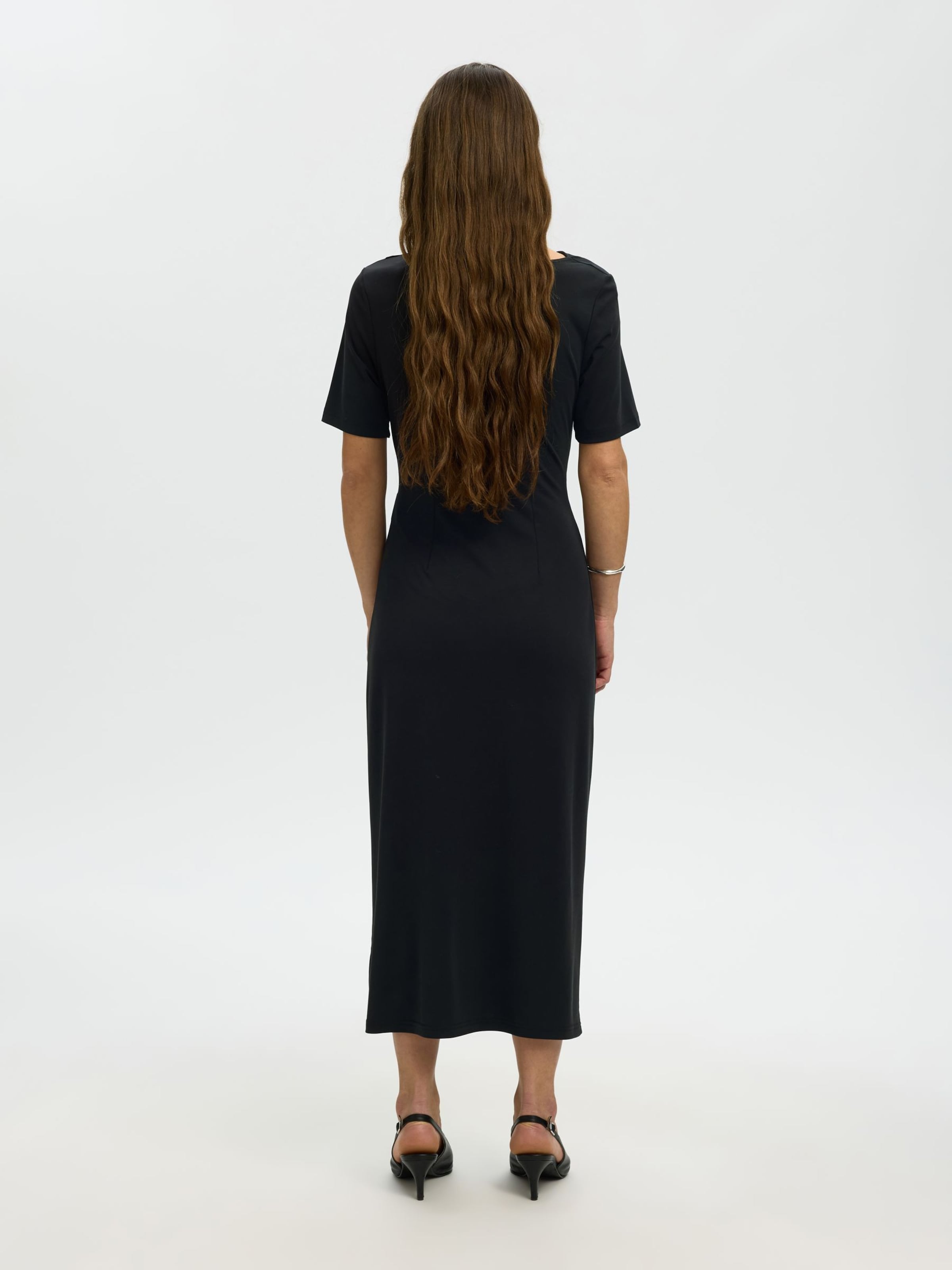 SELECTED - Vestido en negro
