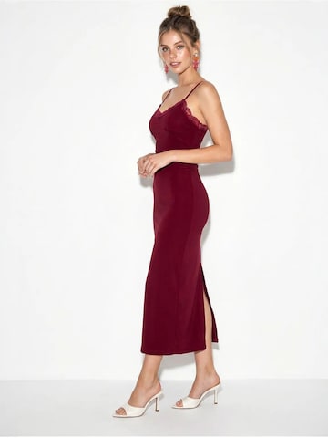 Robe Bianco Lucci en rouge
