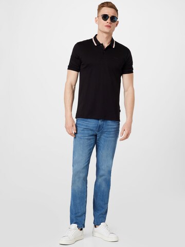 BOSS - Camiseta 'Penrose 38' en negro