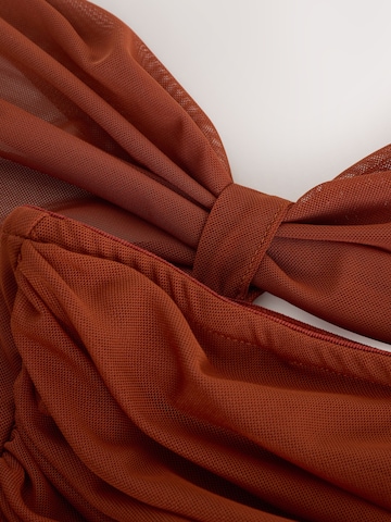 Next Iltapuku värissä ruskea