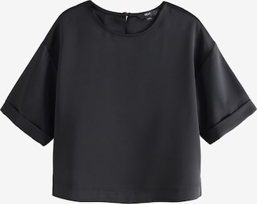 Next Pluus, värv must: eest vaates