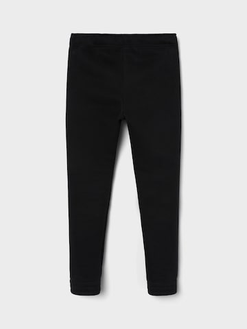 Effilé Pantalon 'Leno' NAME IT en noir
