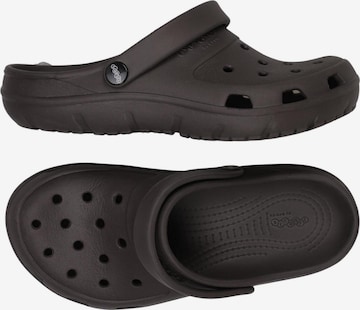 Crocs Sandals & High-Heeled Sandals in 38 in Brown: front