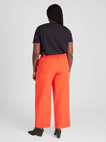 Loosefit Pantaloni chino 'VISTARRY' di EVOKED in rosso