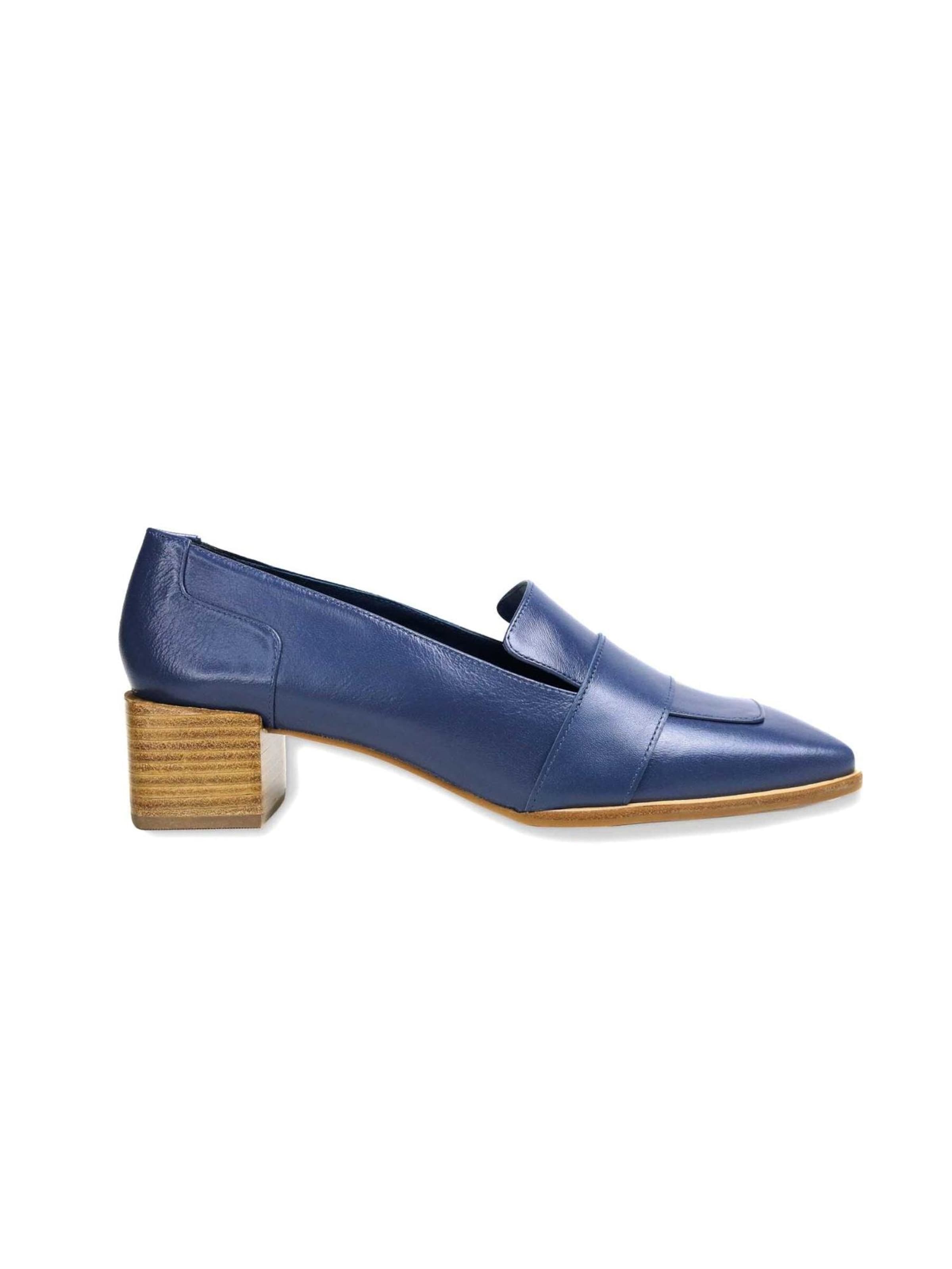 Mangara Atelier Pumps 'Mocassins Mangará Louro en cuir bleu' in Blauw: voorkant
