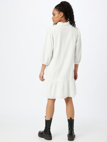 Robe-chemise 'Eden' minus en blanc