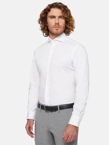 balta Boggi Milano Priglundantis modelis Dalykinio stiliaus marškiniai: priekis