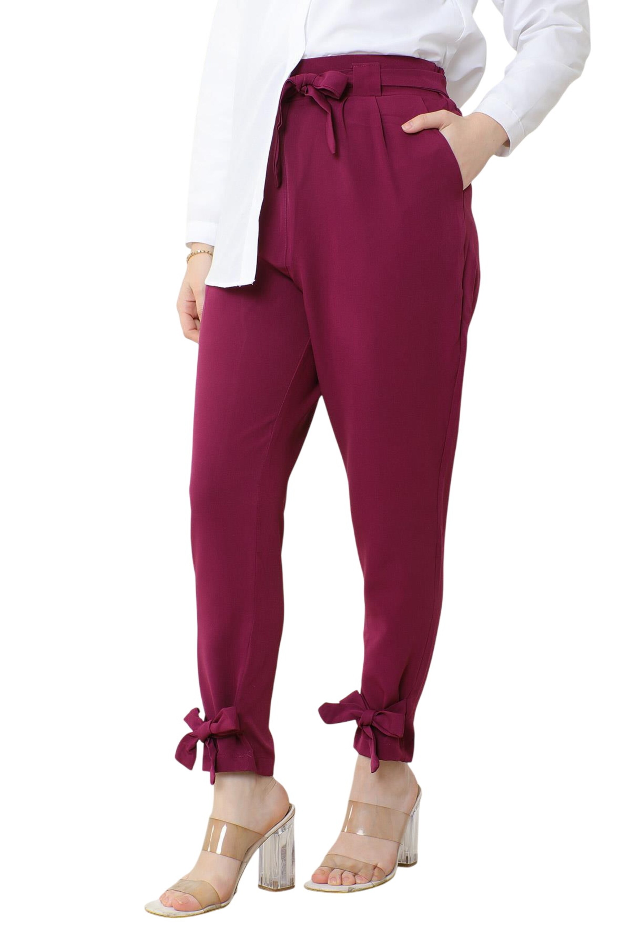 MODAMIHRAM Slim fit Pleat-Front Pants in Red