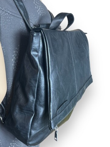 Kumixi Backpack '2in1 Rucksacktasche' in Black