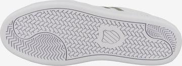 Baskets basses 'Court Tiebreak' K-SWISS en blanc