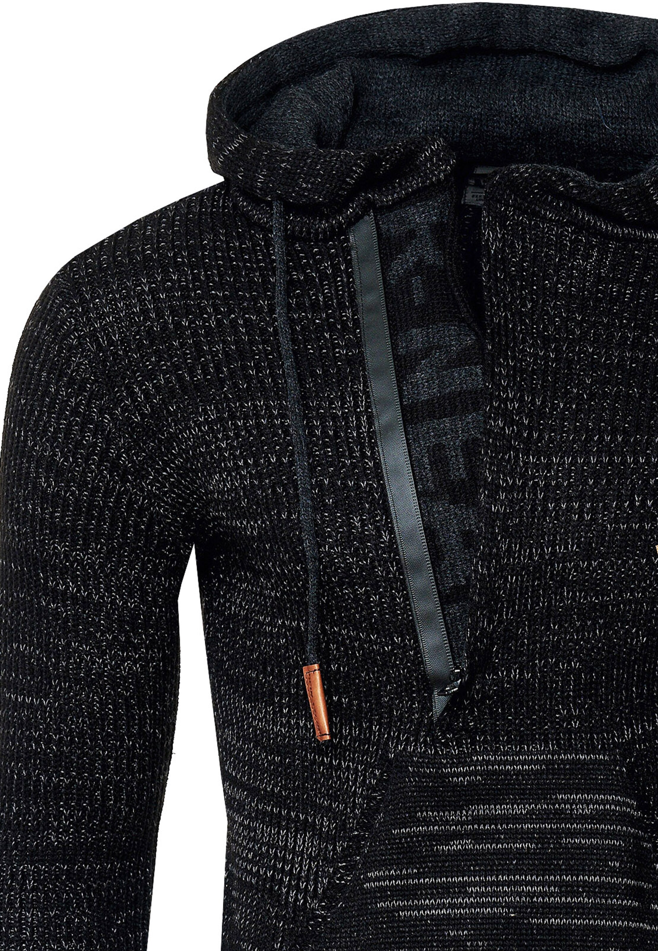 Rusty Neal Pullover in Schwarz