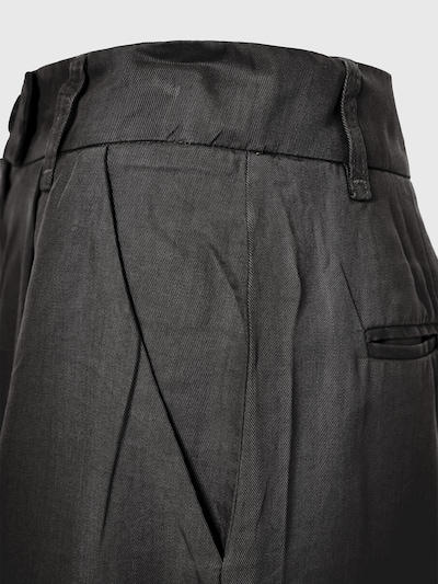 Pantaloni cutați pe 40 Funky Buddha pe negru, Vizualizare produs