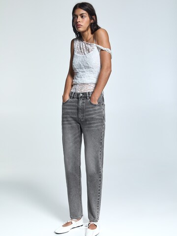 Pull&Bear Loosefit Jeans in Grau